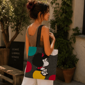 Bolsa algodón grande-Mafalda sobre pelota
